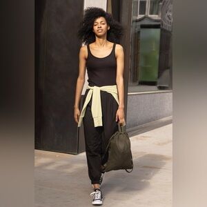 Uniqlo Women Black Cotton Blend Drawstring Three Pocket Lightweight Jogger Pants